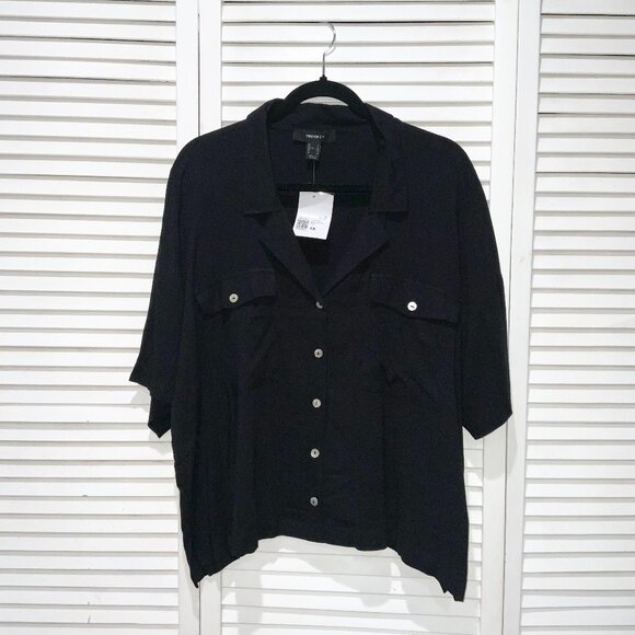 Forever 21 Cropped Black Button Down Shirt Size 1X - Picture 1 of 3